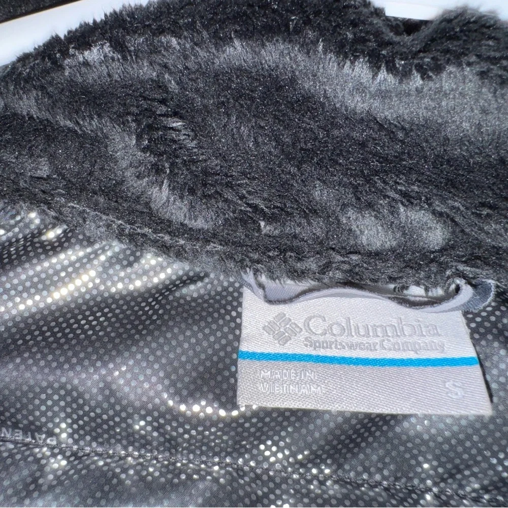 EUC Columbia Powder Lite jacket small - Picture 3 of 4